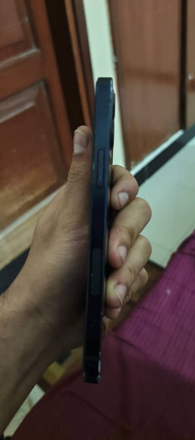 64gb, jv, battery health 77%, condition 8/10