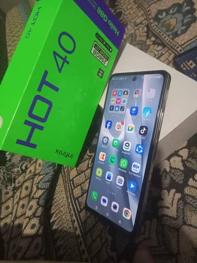 infnix hot 40/8+8=256