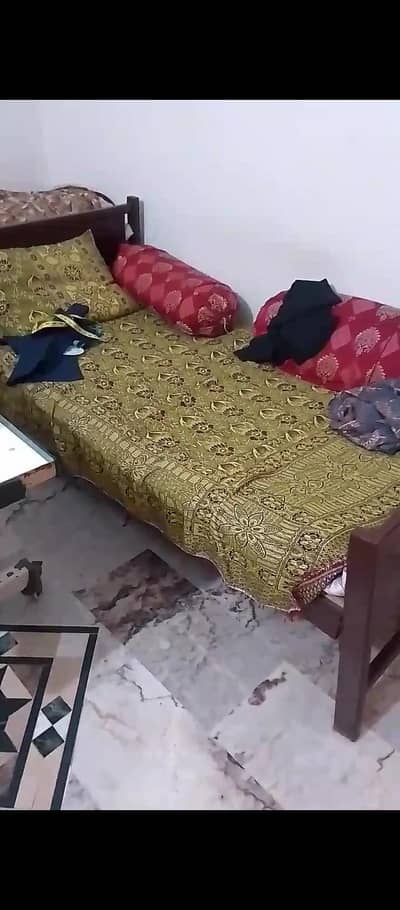 Wooden Single bed for sale