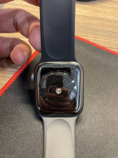 Apple watch SE (1st gen)