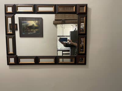 Wall mirror