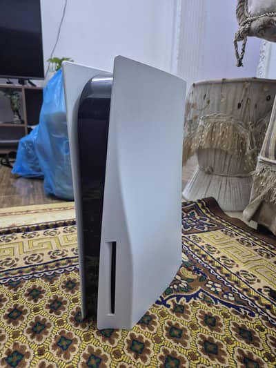 PS5 825GB with 1 Controller.