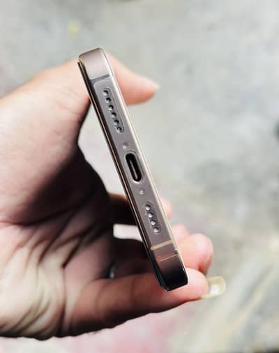 Iphone 16 Pro max Jv