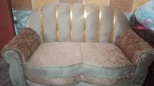 new sofa only 20 day use