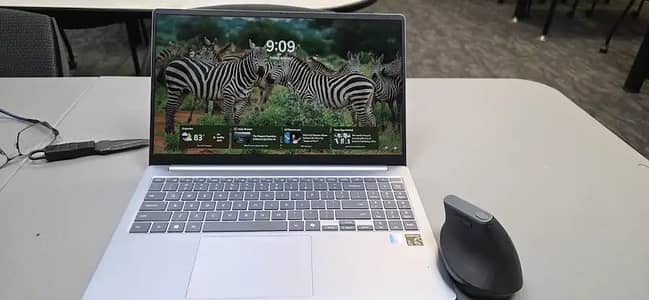 Samsung Galaxy Book4 Edge with Copilot+ PC
