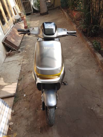 Revoo electric Bike A11