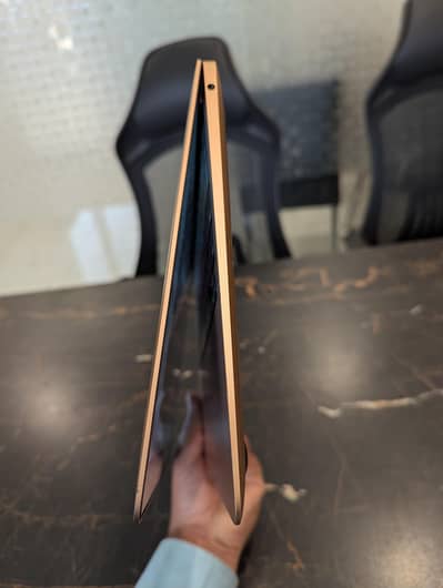 MacBook air 2020 core i5 8gb  512gb SSD