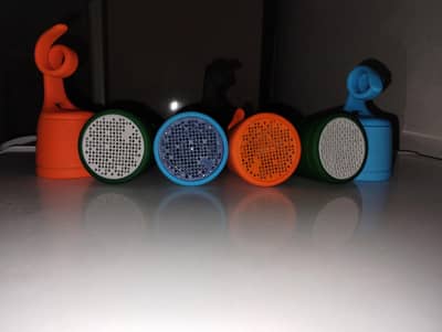 American brand. Bluetooth waterproof speakers . polk boom swimmer due.