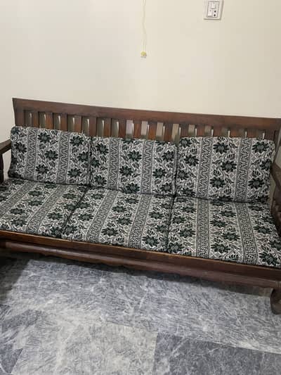 4 seater sofa made with with wood