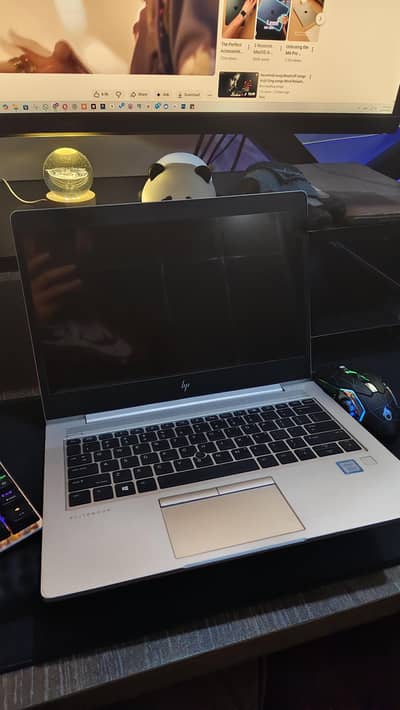 HP Elitebook 830 g5 24gb 256gb core i5 8th generation