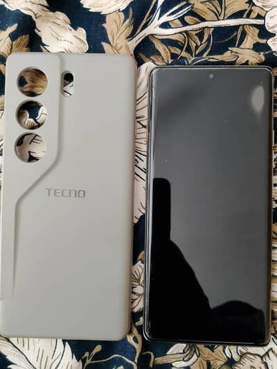 Tecno Camon 40 pro