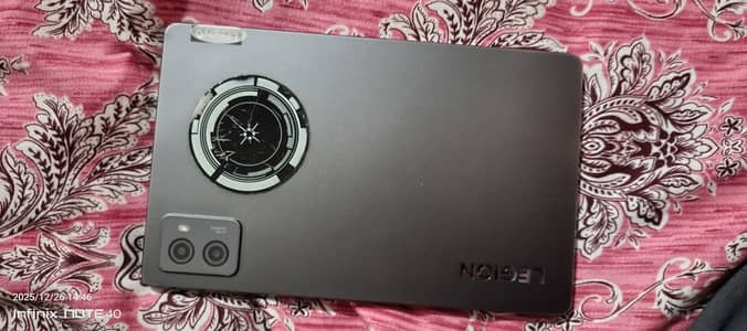 Lenovo legion y700