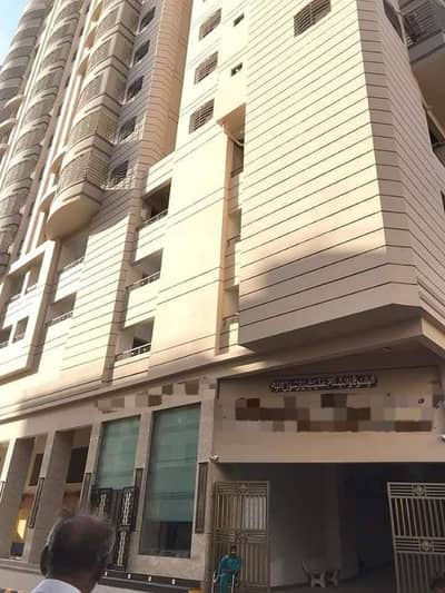 *APARTMENT FOR SALE AT MAIN UNIVERSITY ROAD, OPP FAIZAN E MADINA*