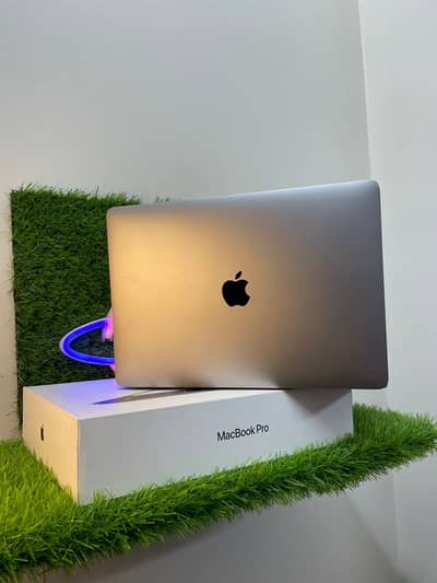Apple MacBook pro 2019 13 inch /- 03461809478