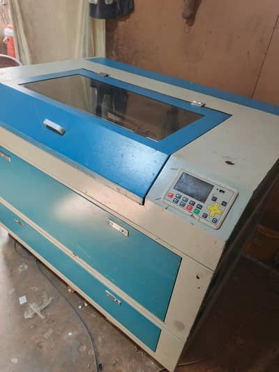 laser cutting machine