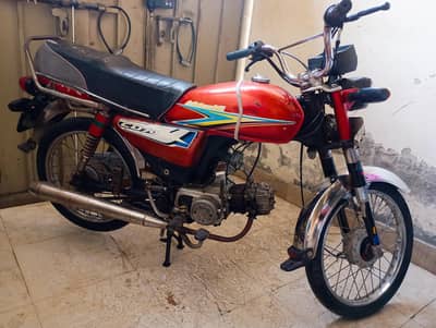 Yamahan Dhoom / 70cc Only call : 03114490856