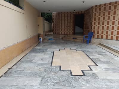 House for Rent on Saba Avenue.