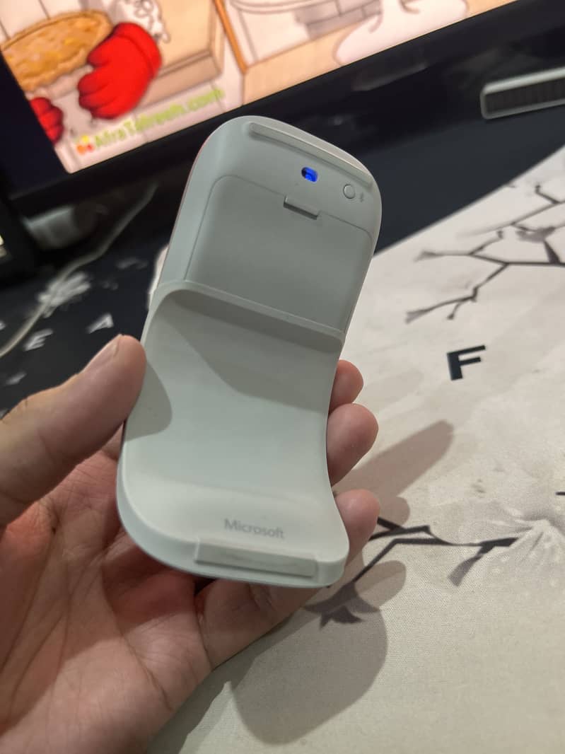 Microsoft Surface Arc Mouse 2