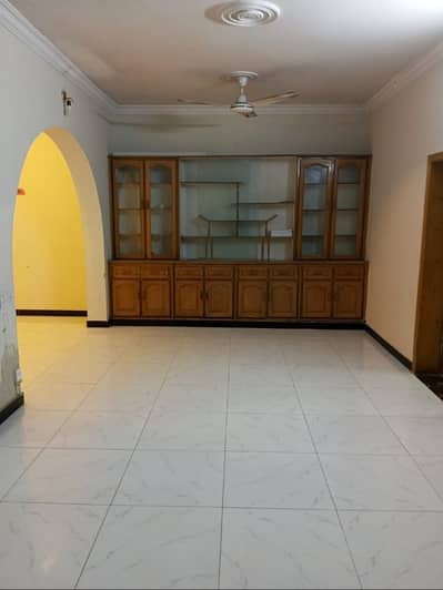 G-11 Size 30*60 Upper Portion For Rent