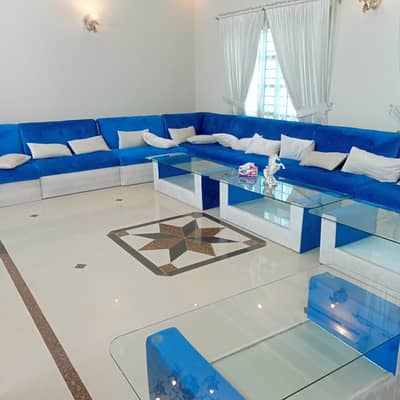 Upper portion for Rent on Saba Avenue.