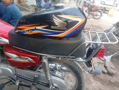 honda 125 2018 tenki side cover