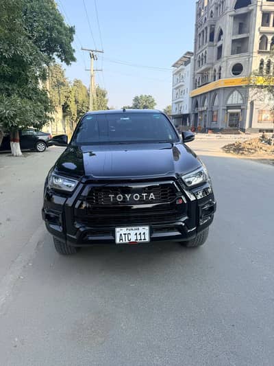 Toyota Hilux Revo GR