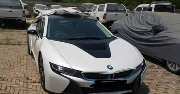 i8 WHITE-02114o