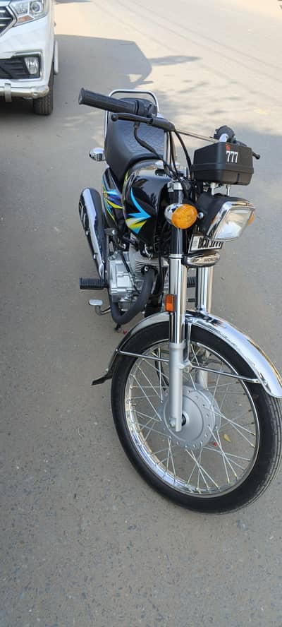 Honda 125 for sale 26/25 Black clr 915 km chaly h