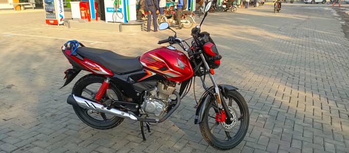 Honda CB125F just like zero meter