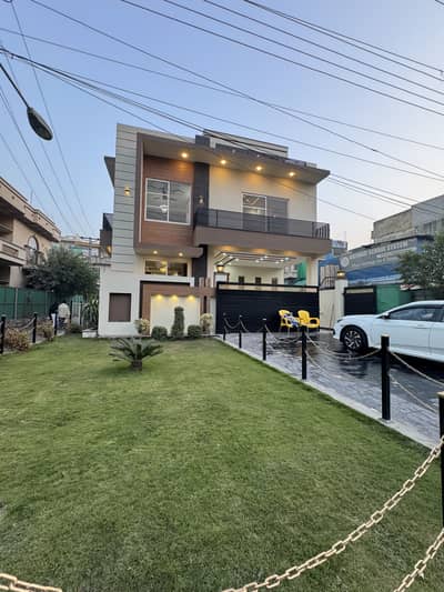 BRAND NEW 4 SIDE CORNER HOUSE   BRAND NEW HOUSE   MAIN PRIME LOCATION