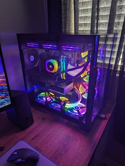 BUILD YOUR CUSTOM COMPUTER