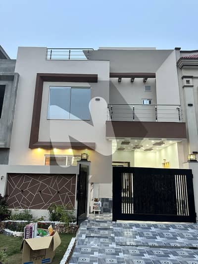 5 Marla Brand New House For Sale