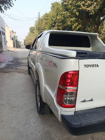 Toyota hilux vigo champ