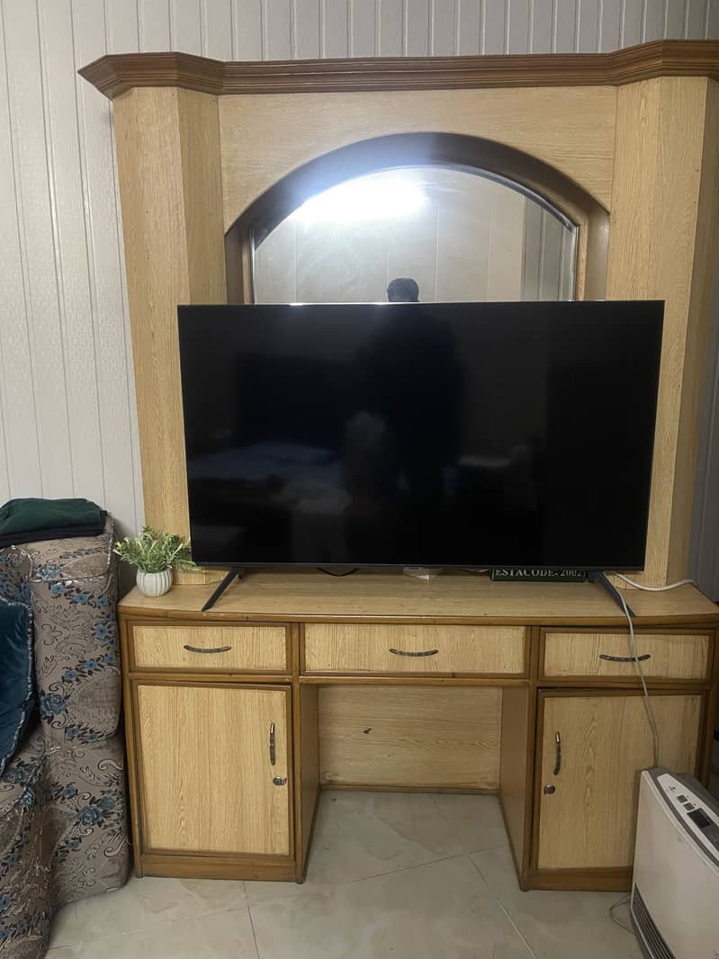 Dressing Table with light installed 1