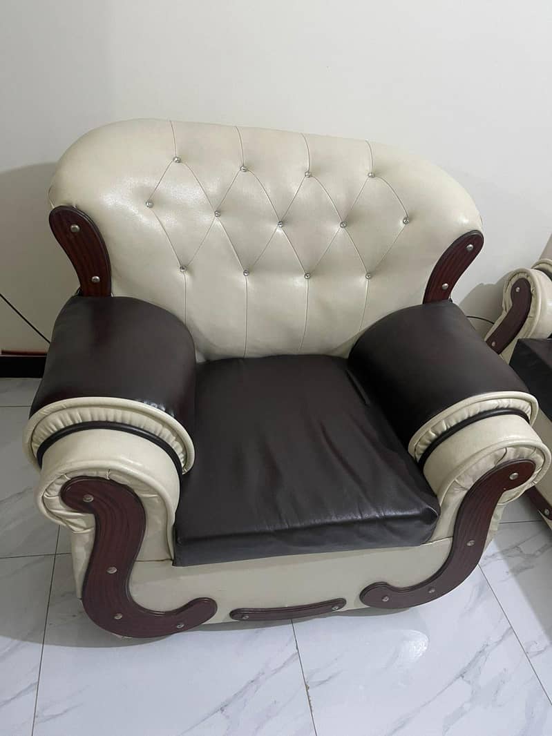 sofas seven seater 0