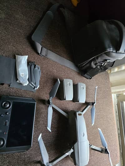 DJI Mavic 2 Zoom + smart controller + fly more kit