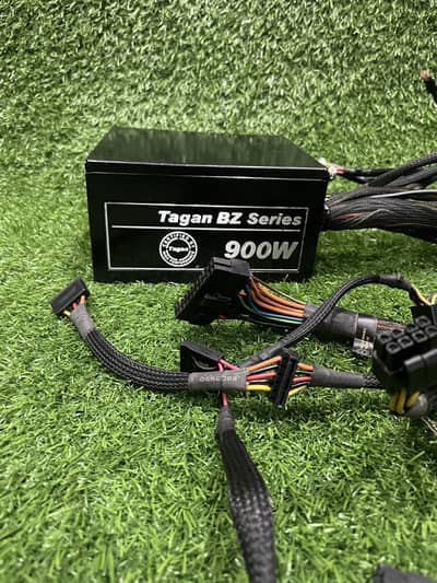 900 Watt Power Supply