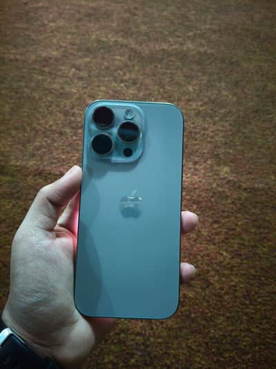 Iphone 16 pro factoy unlocked 256gb brand new bought 4 months ago