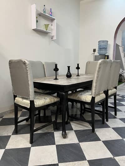 6 seater modern and comfortable dining table with chairs