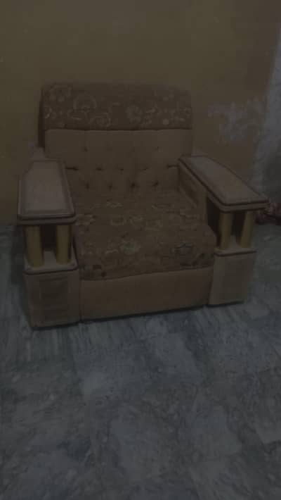 sofa set urgent for sale