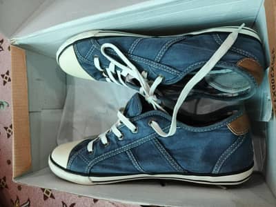 mustang imported shoes