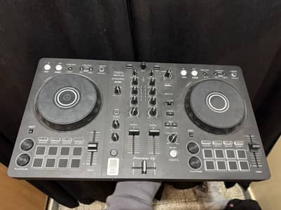 DDJ FLX 4 DJ controller Mixer