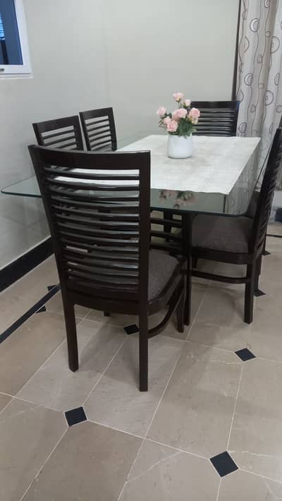 Dinning Table with 6 Chairs