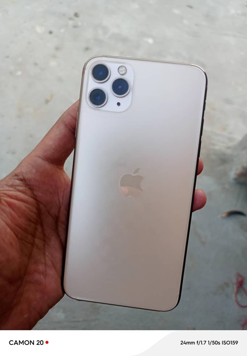 iphone 11 pro max 2