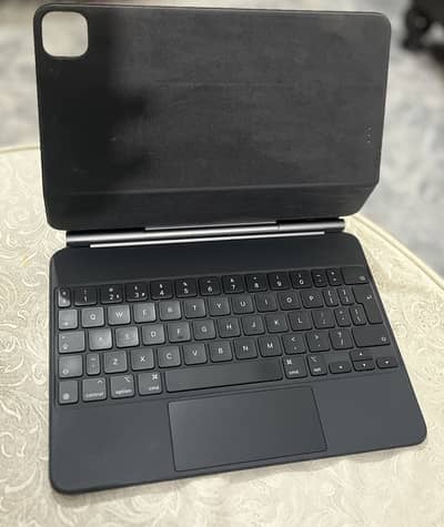 Apple Magic Keyboard for iPad Pro and Air 11 inch