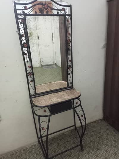 dressing table