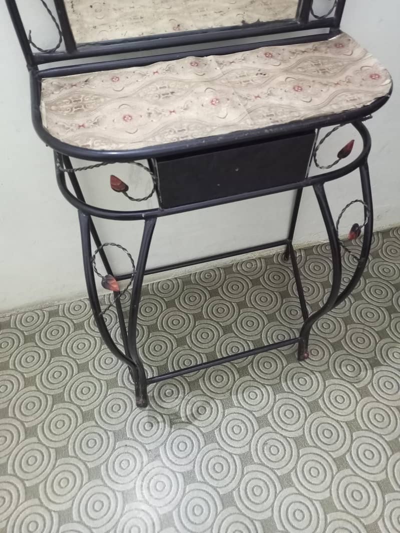 dressing table 3