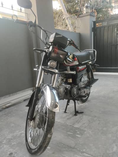 Unique ud70 in good condition almost new.