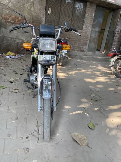 Honda 70 Black Color