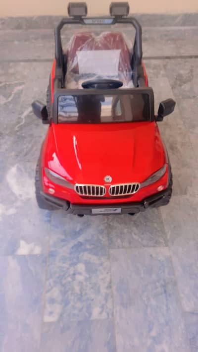 kids Jeep Mercedes 4 by 4 for sale new condtion 32000 only 03208233451